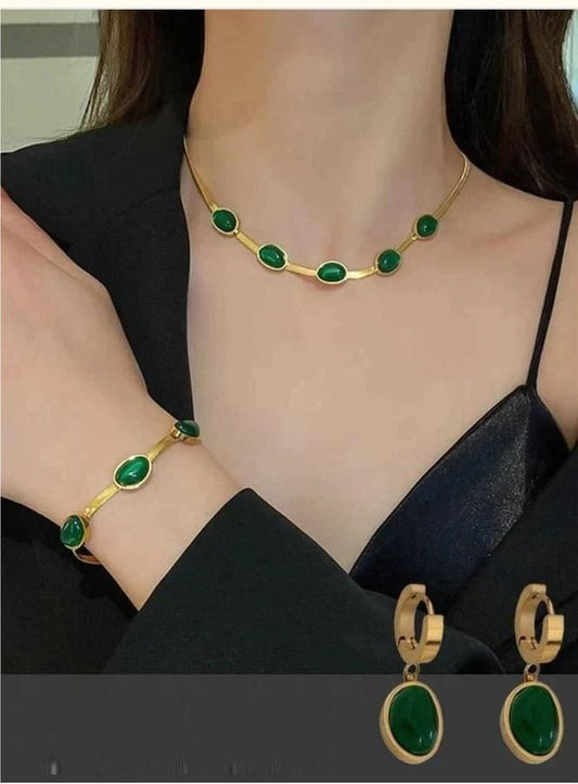 Green Crystal Pendant Set With Bracelet